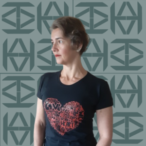 Camiseta Feminina Coração
